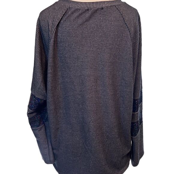 Blumin  ||  Dark Gray long sleeve t-shirt with embellishments on the sleeves. - Picture 4 of 6